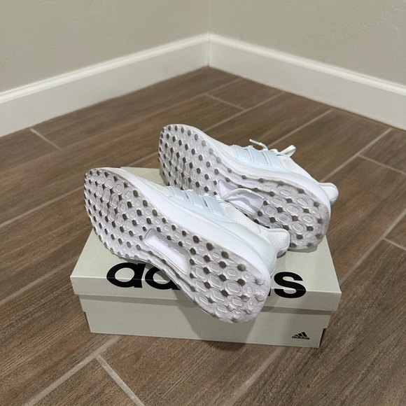 Adidas UBOUNCE DNA SHOES in white, size 6 - Picture 5 of 6